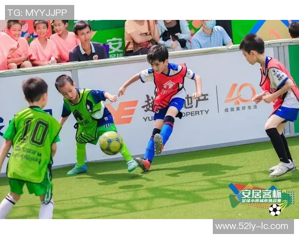 武汉足球队逆袭之路:挑战赛中的奋斗与荣耀全景报道 武汉足球队逆袭之路:挑战赛中的奋斗与荣耀全景报道