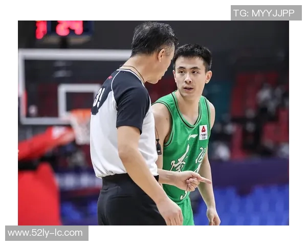 成都篮球队以57分领跑世界锦标赛积分榜展现强大实力